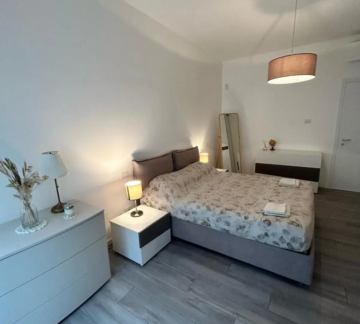 Daire Giuseppe&Carolina Citylife Lux Appartment Fiera Milano İtalya